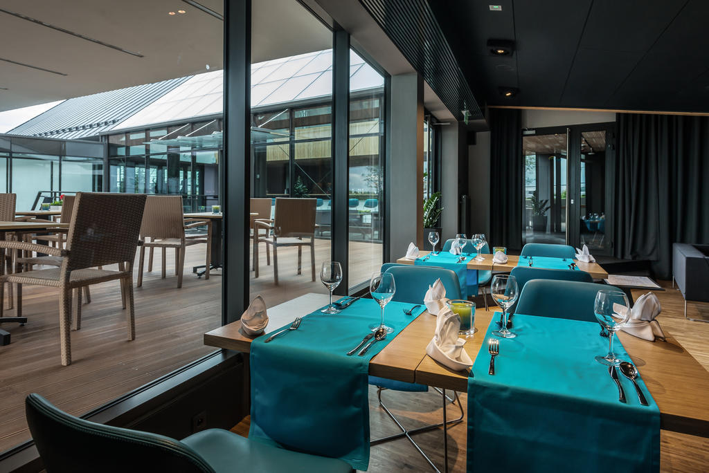 Regatta Hotel Restauracja Spa Poznań Exteriör bild