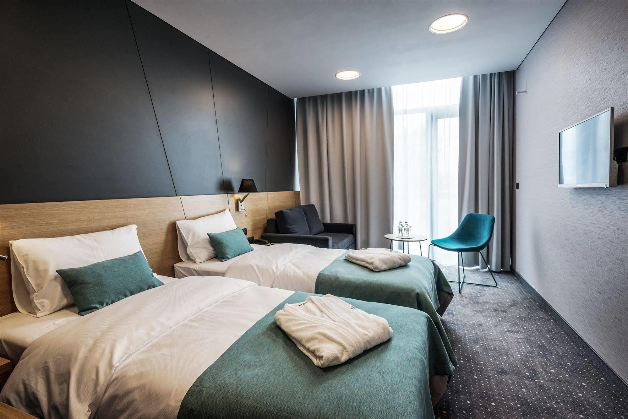 Regatta Hotel Restauracja Spa Poznań Exteriör bild