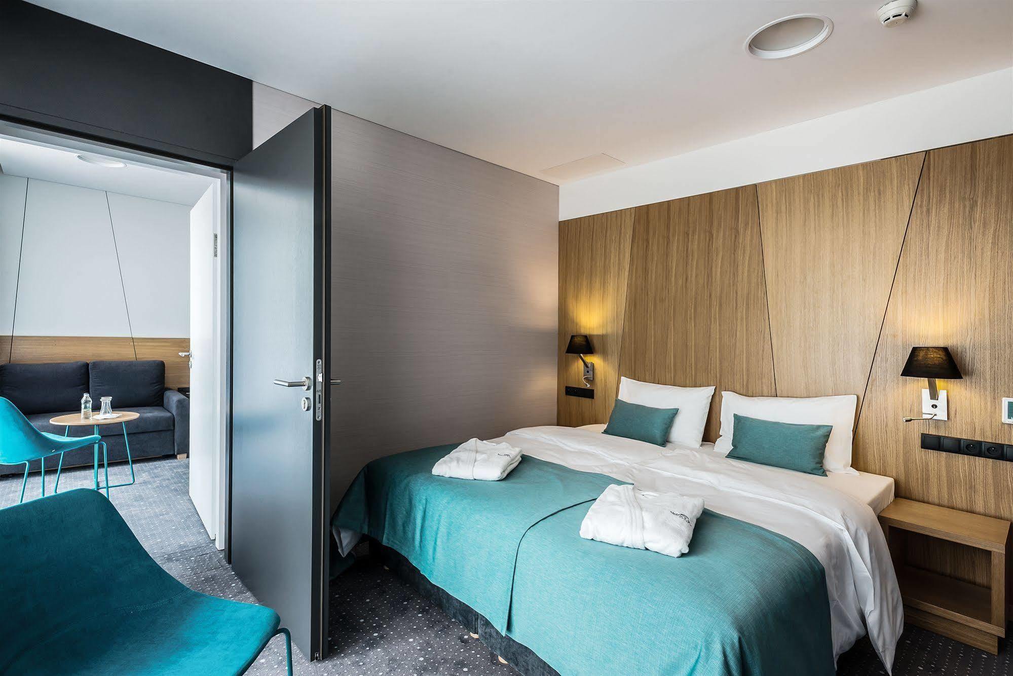 Regatta Hotel Restauracja Spa Poznań Exteriör bild