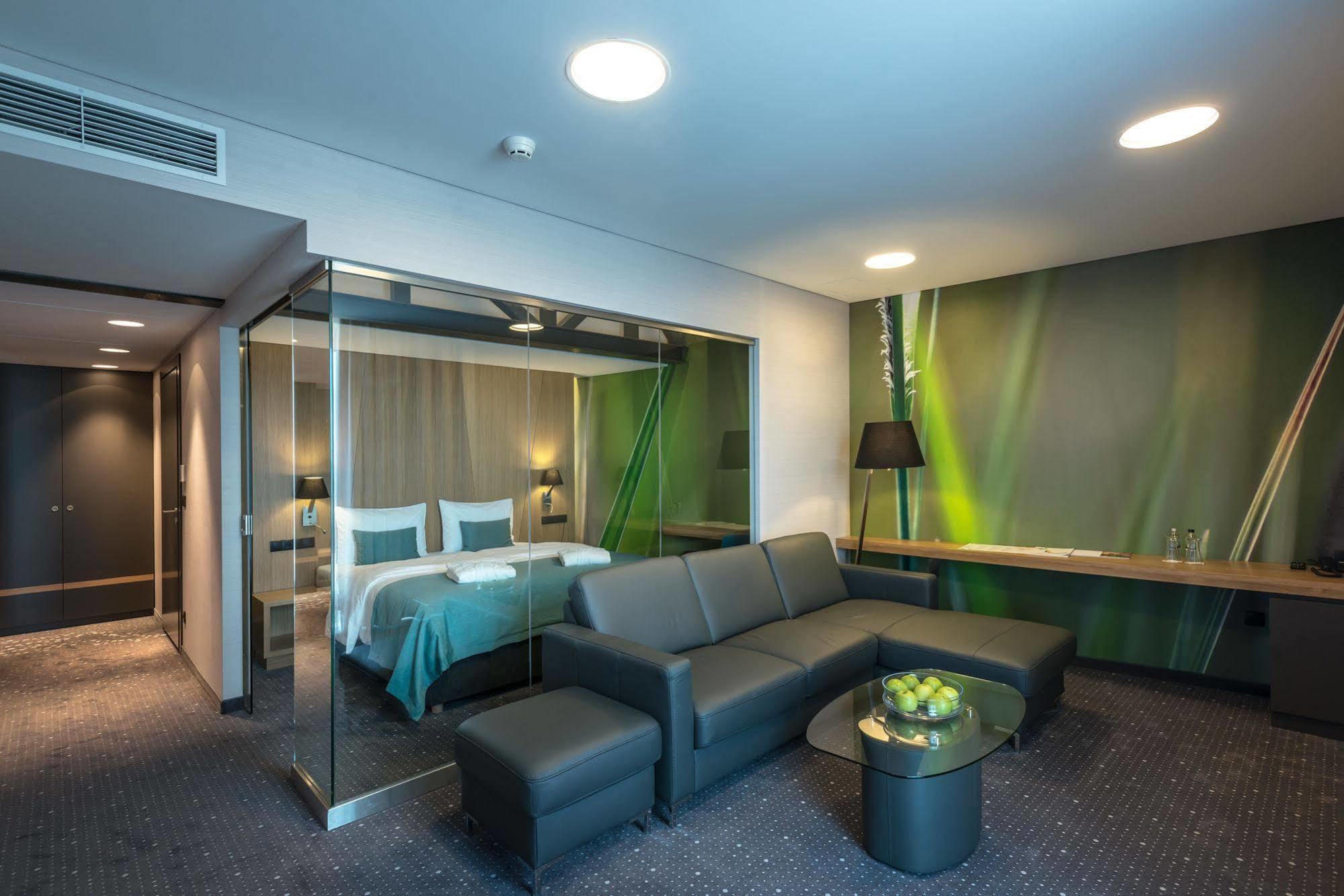Regatta Hotel Restauracja Spa Poznań Exteriör bild
